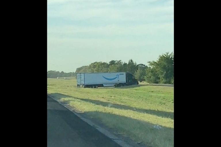 Amazon Delivery Truck Goes Off-Road To Avoid Traffic!