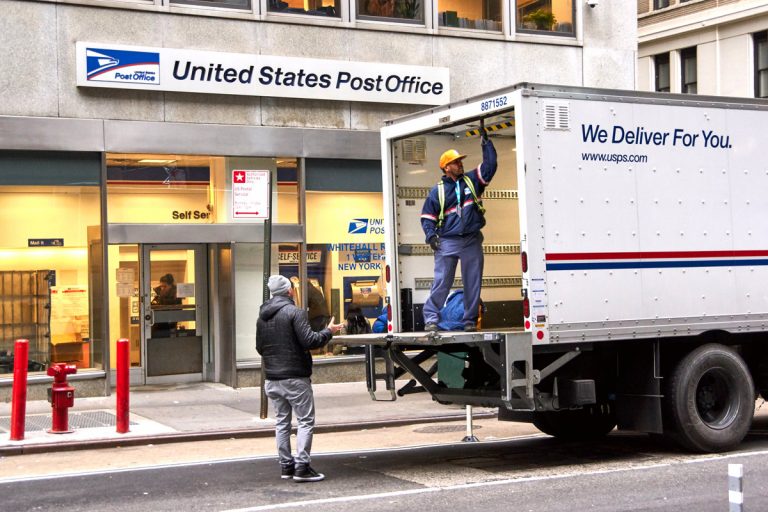 5 Chicago Residents Charged With Possessing USPS Master Keys & Stealing Mail